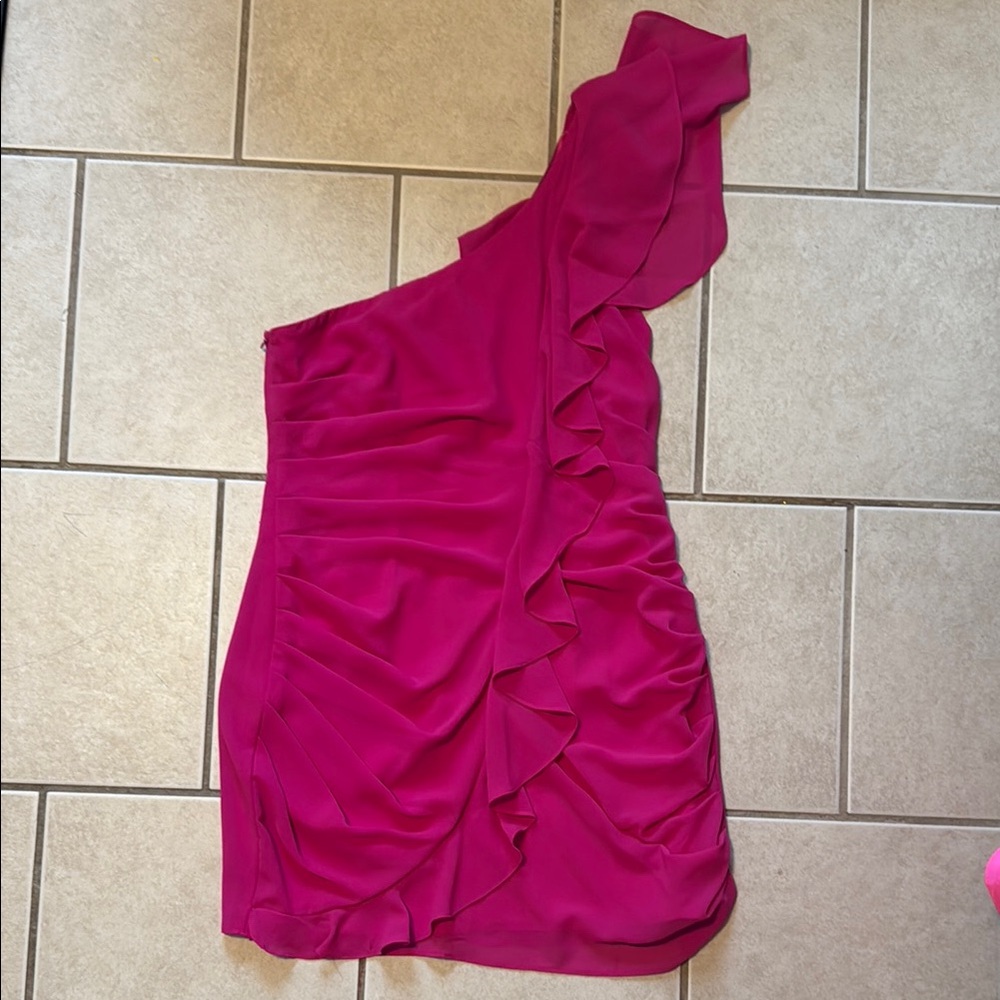 Elegant Pink One-Shoulder Dress